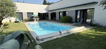Maison ossature bois plain pied 4 chambres , piscine