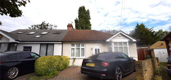 Bungalow to rent in Burlington Gardens, Romford RM6