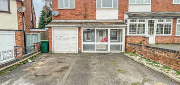 3 bedroom semi-detached house