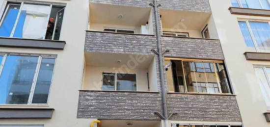 GÜVEN EMLAKTAN SATILIK 1+1 DAİRE EŞYALI DOGALGAZLI 60M2