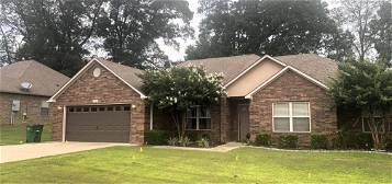 108 Wildflower Dr, Beebe, AR 72012