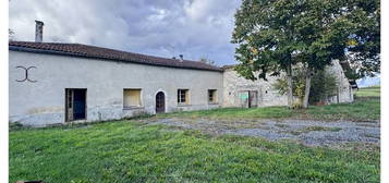 Corps de Ferme avec terre  et lac