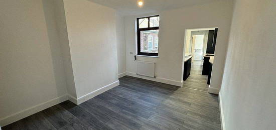 2 bed terraced house to rent