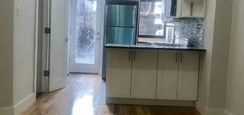 232 Wilson Ave Apt 1R, Brooklyn, NY 11237