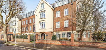 Flat for sale in Albany Park Road, Kingston Upon Thames KT2