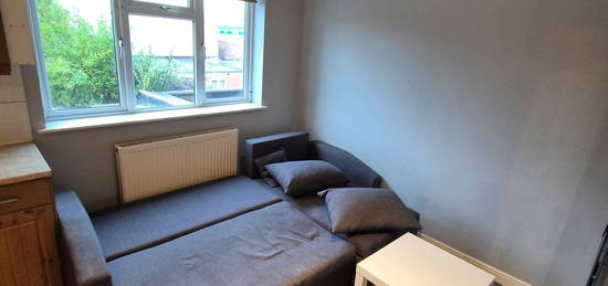 Studio to rent in Wesley Avenue, London NW10