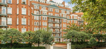 Flat for sale in St. Johns Wood Road, London NW8