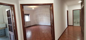 Apartamento T3 para arrendamento