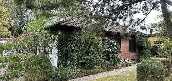 Einfamilienhaus mit großem Garten in ruhiger Wohnlage