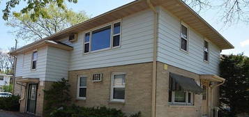 1 bed, 1.0 bath, 800 sqft, $1,050, 2417 Brentwood Pkwy #11981431, Madison, WI 53704