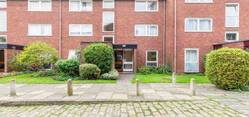 Flat for sale in Regent Square, Bow E3