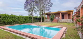 Chalet en Villanueva del Ariscal