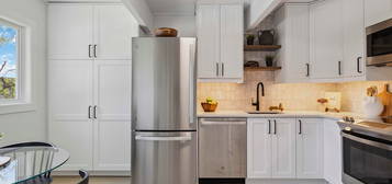 86 Shepherd Rd, Halifax, NS B3P 2K8