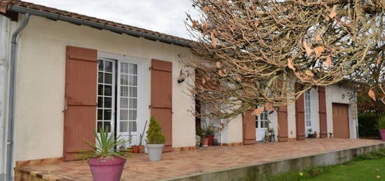 Maison de plain-pied  à vendre, 4 pièces, 3 chambres, 102 m²