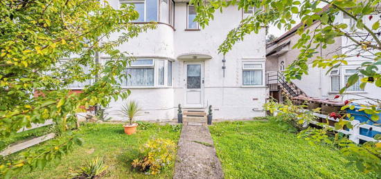 Maisonette for sale in Shaftesbury Avenue, South Harrow, Harrow HA2