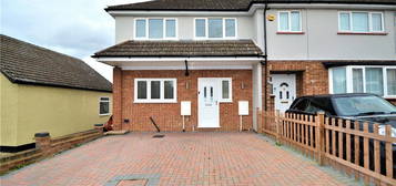 2 bed semi-detached house for sale