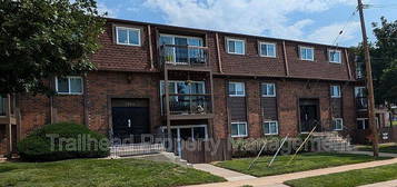 5884 W 58th St APT 302, Mission, KS 66202