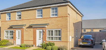 3 bed semi-detached house for sale