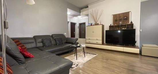 Vanzare apartament 3 camere Decebal bloc nou