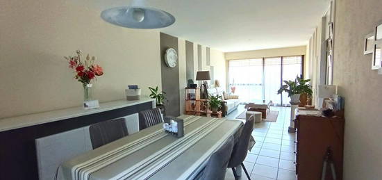 Appartement  à vendre, 3 pièces, 2 chambres, 79 m²