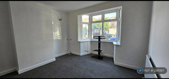 3 bedroom semi-detached house