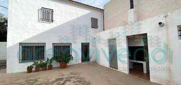 Casa o chalet en venta en Carrer Navajas, Ensanche - Parque Santa Rosa