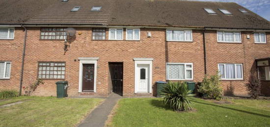 5 bedroom terraced house