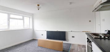 Flat to rent in Mount Road, Southdown, Bath BA2