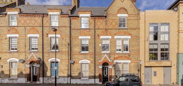 Terraced house to rent in Ostade Road, London SW2