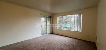 4124 SE Pardee St Unit C, Portland, OR 97202