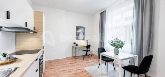 Prodej bytu 2+kk 43 m², Žerotínova, Hlavní město Praha