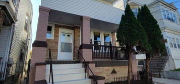 41 Dwight St, Jersey City, NJ 07305