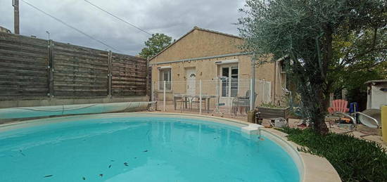 Villa plain pied 100m², 4 chambres, Terrain 500m², Piscine à Lapalud 269 000