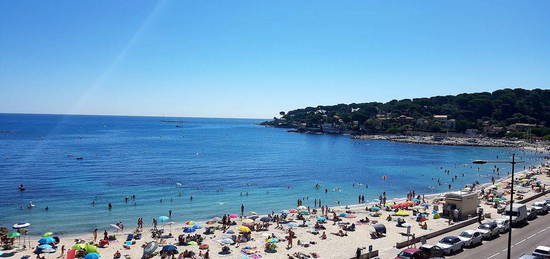 Antibes studio face à la plage de la salis