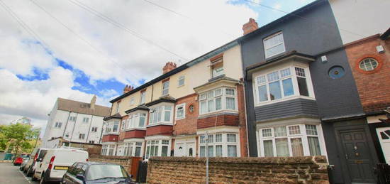 6 bedroom terraced house