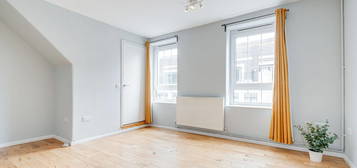 Duplex for sale in Toynbee Street, London E1