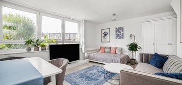 Flat for sale in Parkham Street, Battersea, London SW11