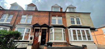 5 bedroom terraced house