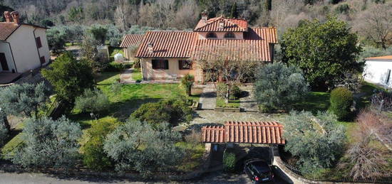 Villa in vendita in  Loc. Vertighe s.n.c