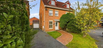 3 bedroom semi-detached house for sale