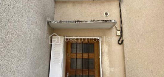 Maison de ville  à vendre, 2 pièces, 1 chambre, 67 m²