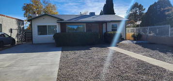 3432 Kathryn Ave SE, Albuquerque, NM 87106