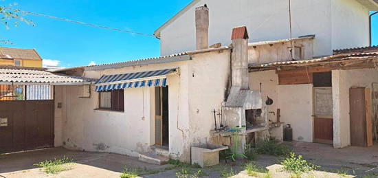 Casa al piano terra con ampio cortile