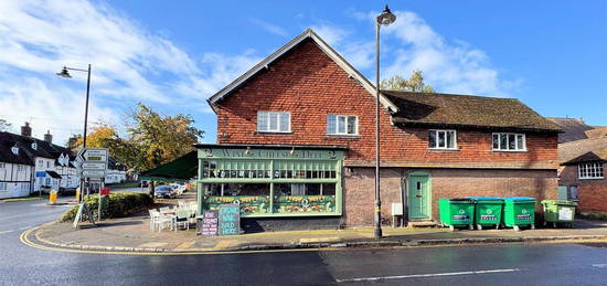 Flat to rent in Dobbins Lane, Wendover, Aylesbury HP22