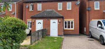 2 bed semi-detached house to rent