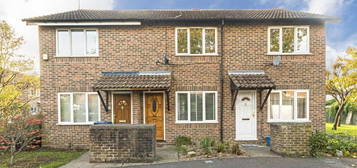 Terraced house to rent in Stevens Close, Hampton TW12