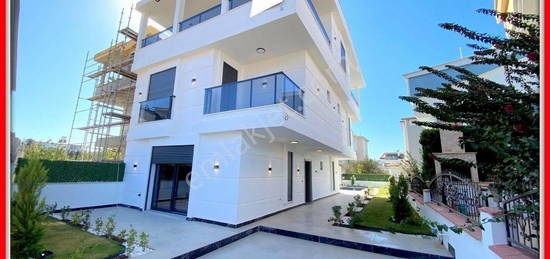 Didim Altnkumda Satlk Villa