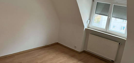 3-Zimmer-Wohnung mit kleinem Balkon und Einbauküche in Stuttgart