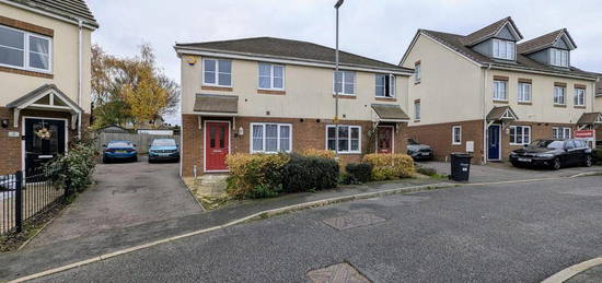 3 bedroom semi-detached house to rent