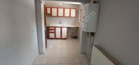 HANAY EMLAKTAN SELÇUKLU MAHALLESİNDE KİRALIK 2+1 DAİRE